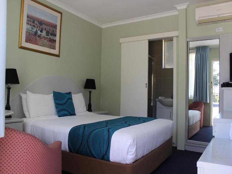 High Mountains Motor Inn image