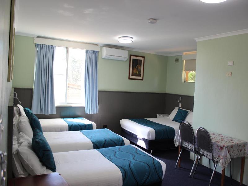 High Mountains Motor Inn image