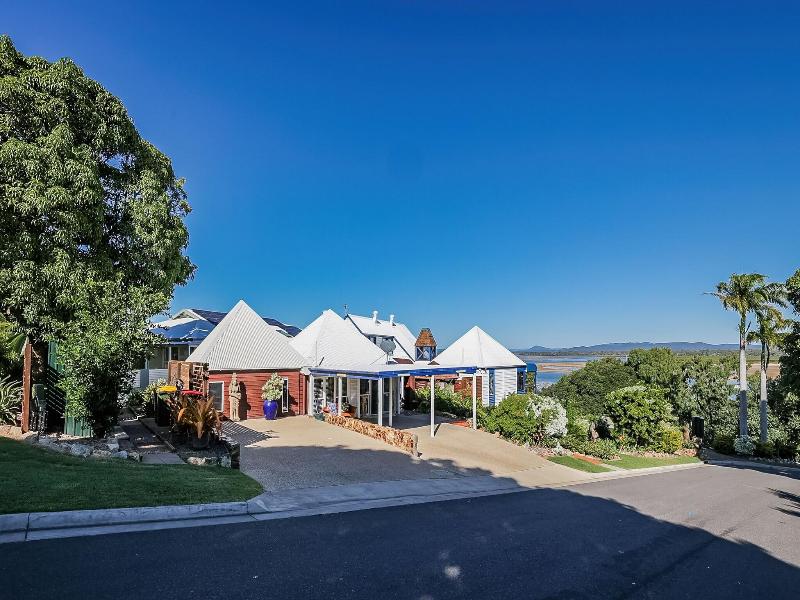 1770 Sovereign Lodge Resort
