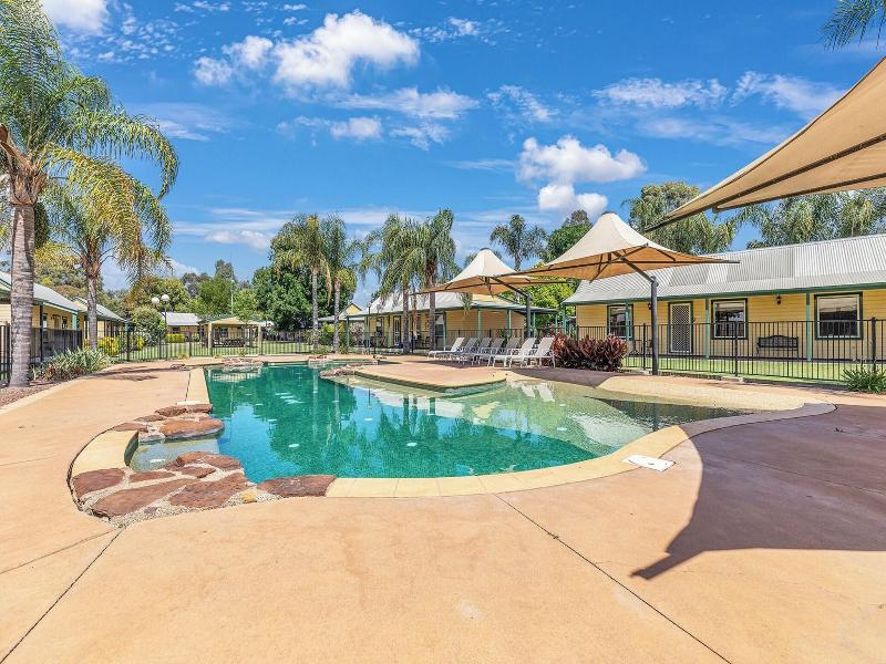 Murray River Resort