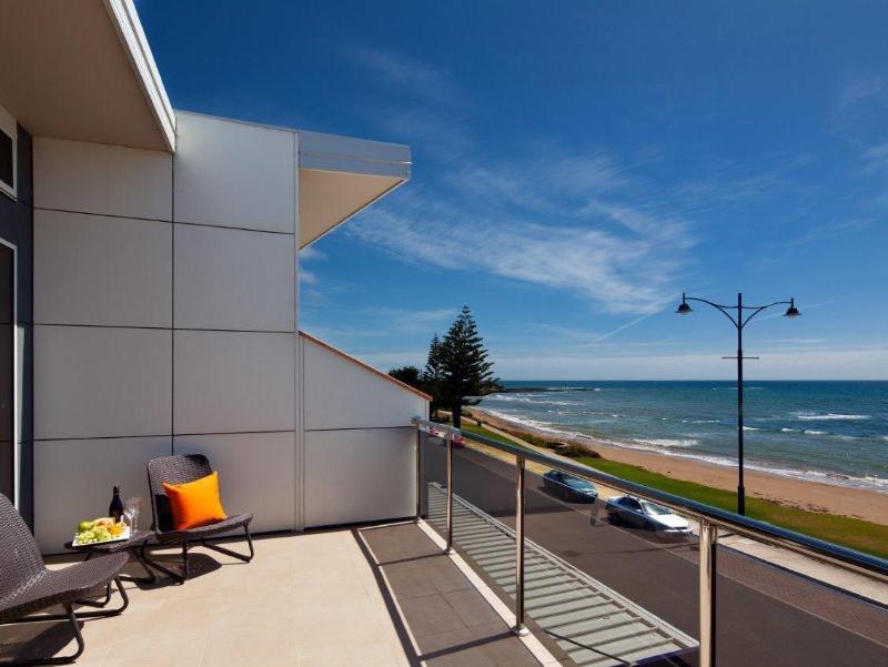 Penguin Waterfront Escape — exterior view