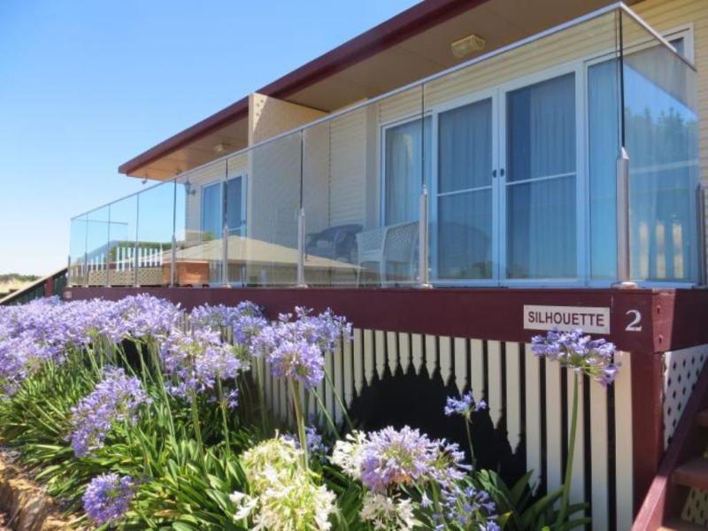 Gooromon Park Cottages — main photo
