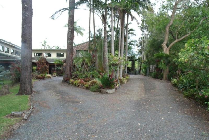 Emerald Tropical Palms B&B