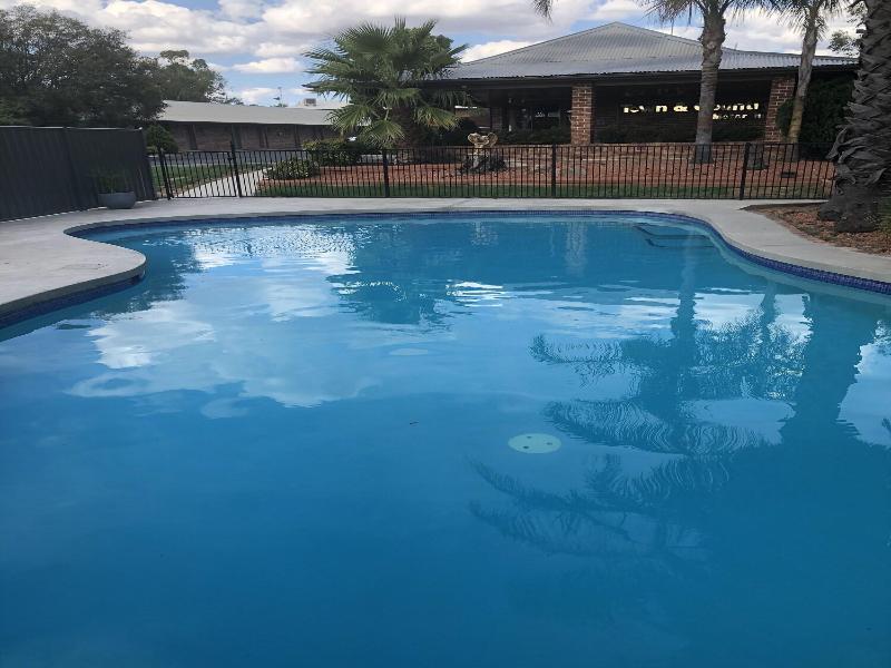 Town And Country Motor Inn Forbes