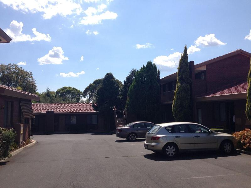 Nunawading Motor Inn image