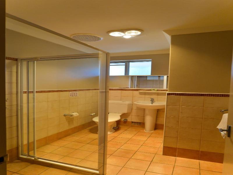 Wattle Grove Motel image
