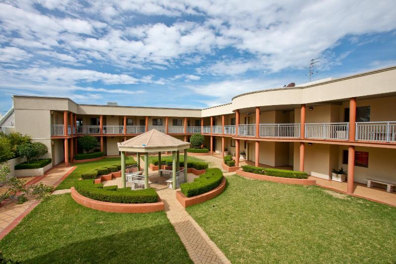 Cosmopolitan Apartments — main photo