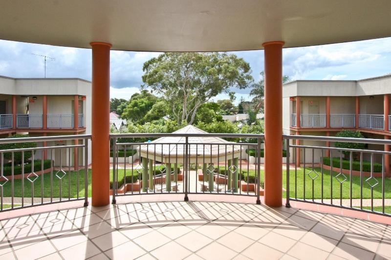 Cosmopolitan Apartments — photo 3