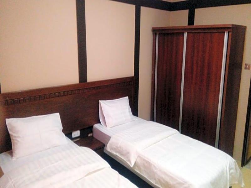 Al Fawanes Hotel Apartments image