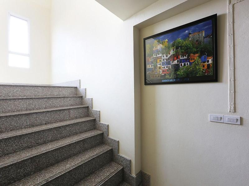 V Place Residence