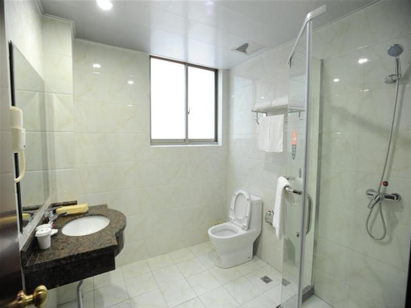 Greentree Inn Zhenjiang Yangzhong North Gangdong R image