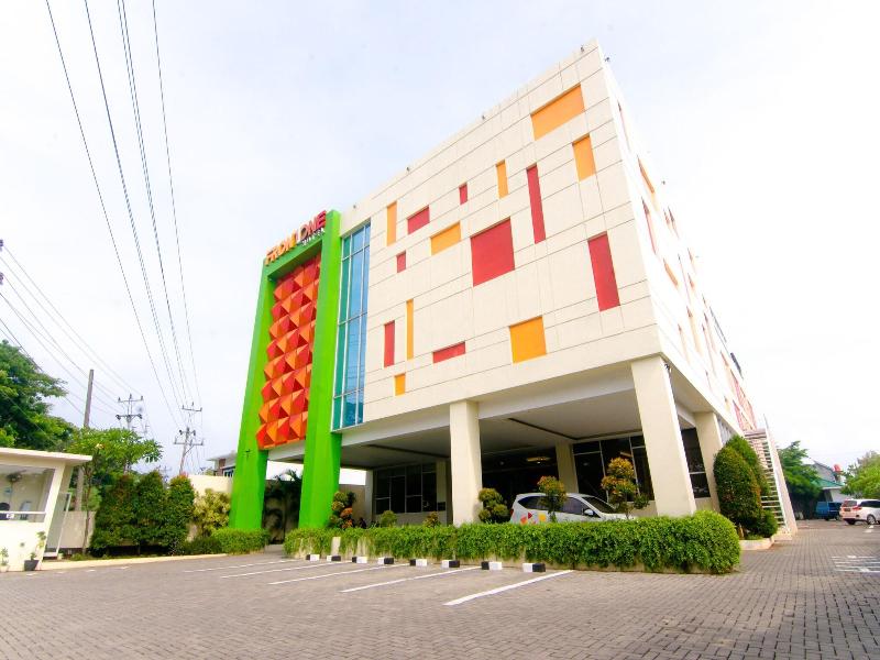 Front One Purwodadi