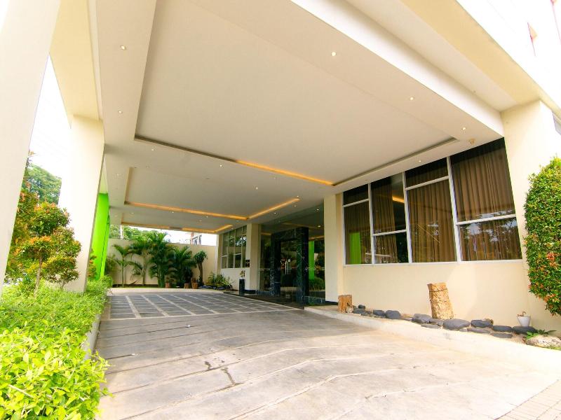 Front One Purwodadi