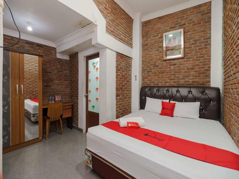 Formerly RedDoorz Jalan Asahan Pematang Sianta