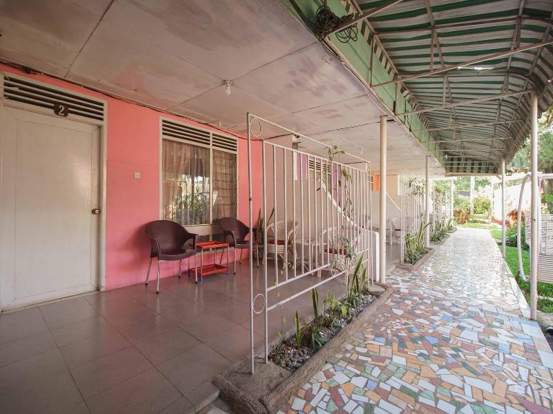 Formerly RedDoorz Jalan Asahan Pematang Sianta