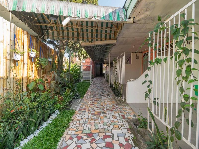Formerly RedDoorz Jalan Asahan Pematang Sianta