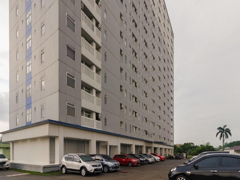 RedDoorz Apartment @ Dramaga Tower image