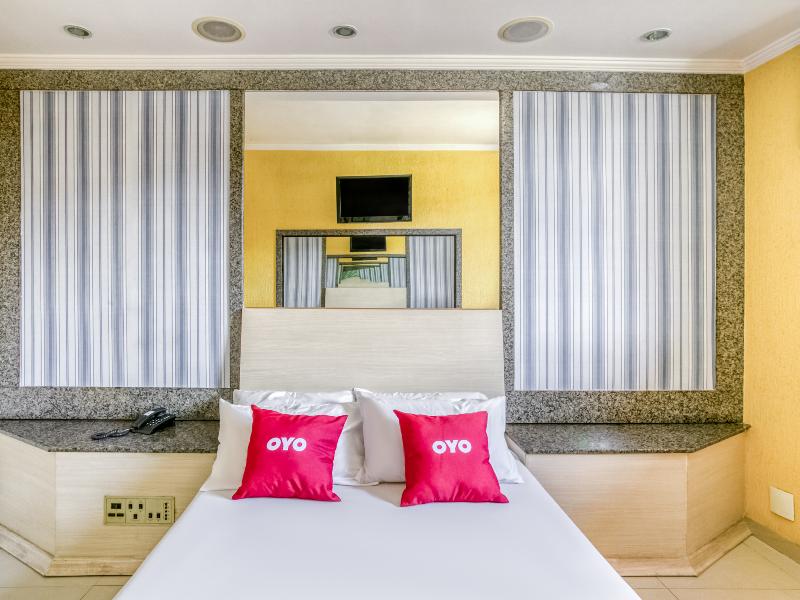 OYO Nobs Hotel image