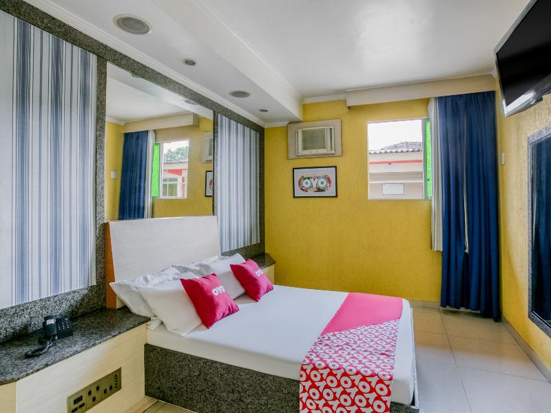 OYO Nobs Hotel image