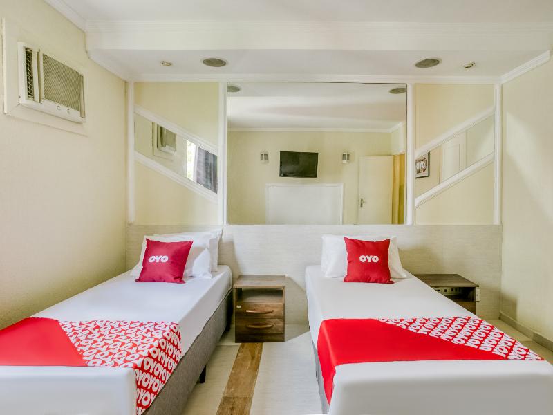 OYO Nobs Hotel image