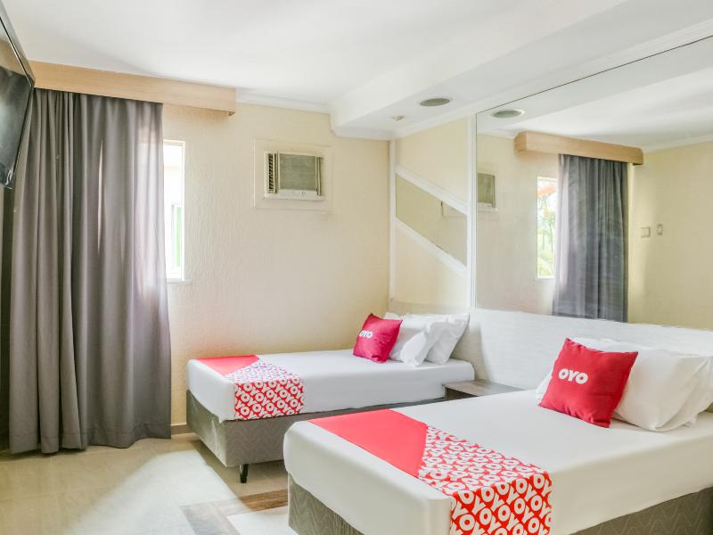 OYO Nobs Hotel image