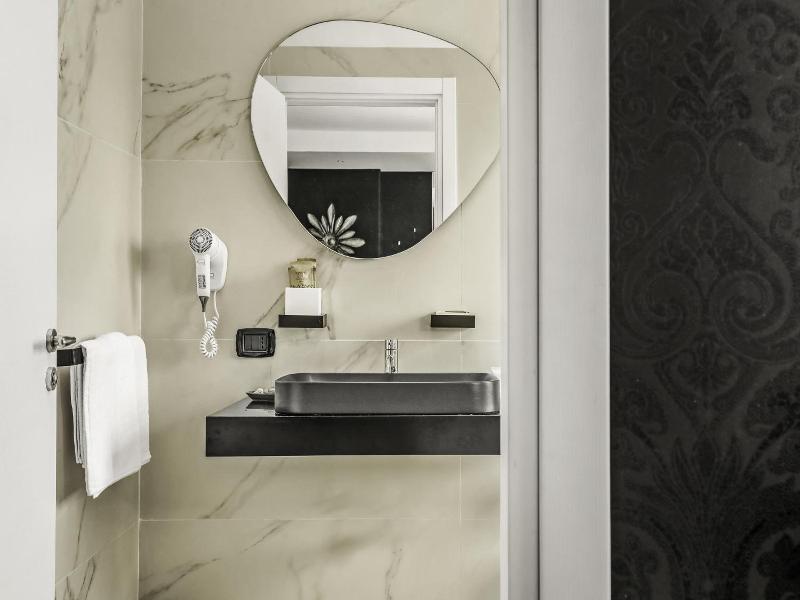 Reggia Suite Spa Hotel image