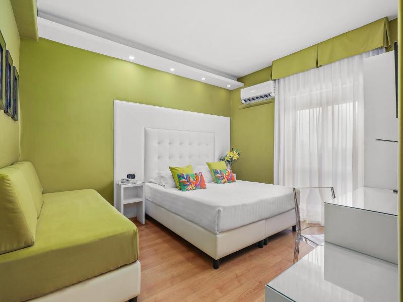 Reggia Suite Spa Hotel image