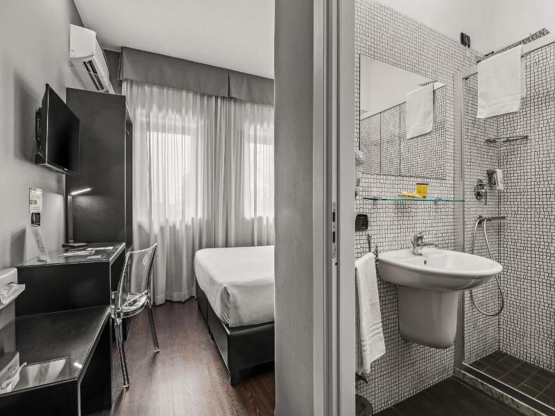 Reggia Suite Spa Hotel image