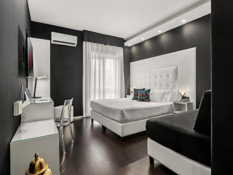 Reggia Suite Spa Hotel image