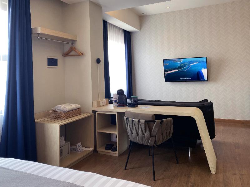 Luminor Hotel Sidoarjo image