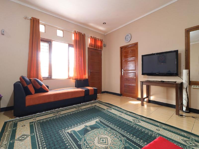 Lembur Incu Syariah Villa by ZUZU image