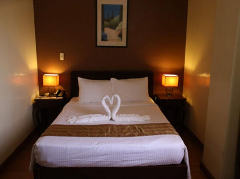 Crown Royale Hotel image