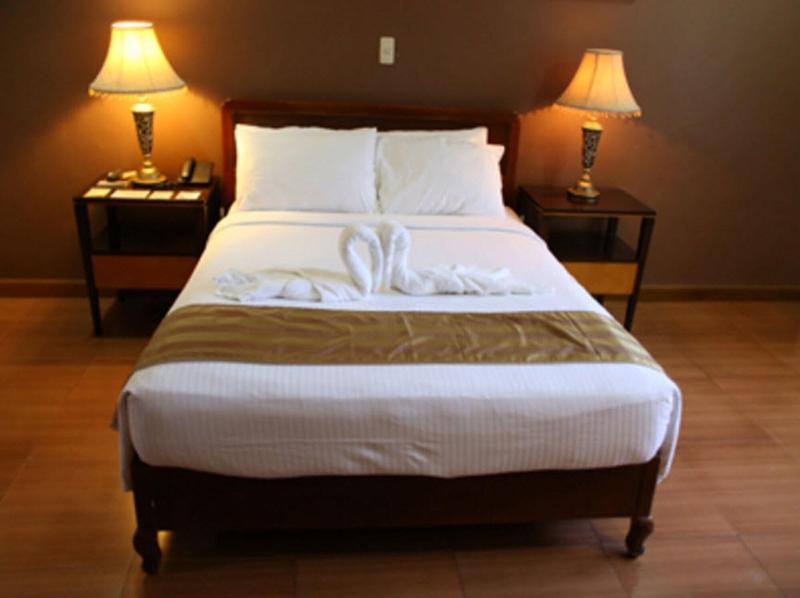 Crown Royale Hotel image