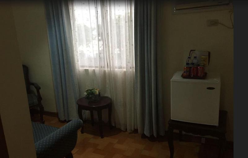 Crown Royale Hotel image