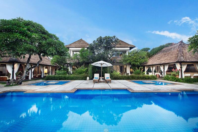 Villa Pantai Karang image