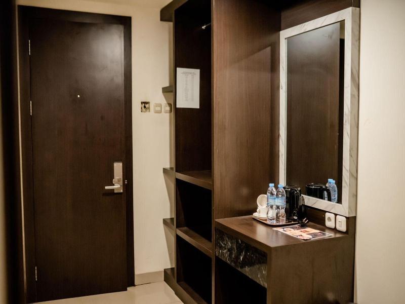 D Blitz Hotel Kendari image
