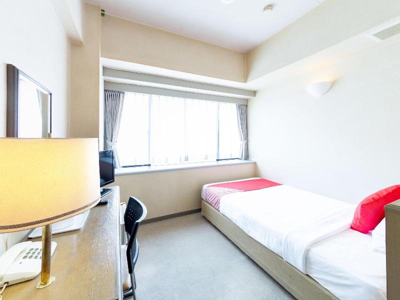 648 Hotel Drake image