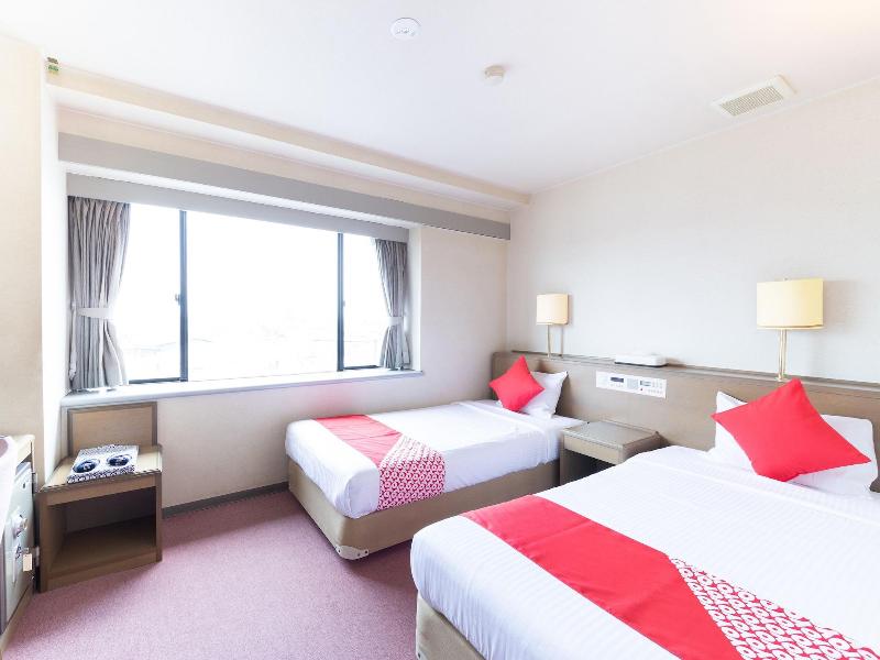 648 Hotel Drake image