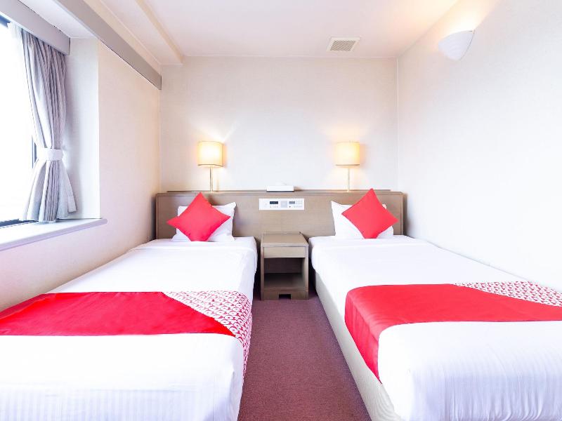 648 Hotel Drake image