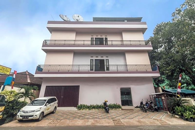 Clean & Comfort Homestay image