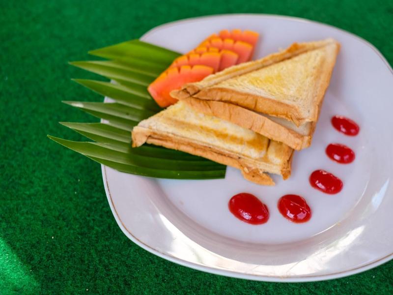 Oyo 1096 Bungalow And Restaurant Anda