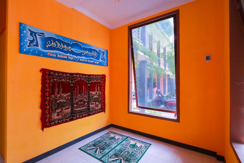 Spot On 2117 Anugerah Family Residence