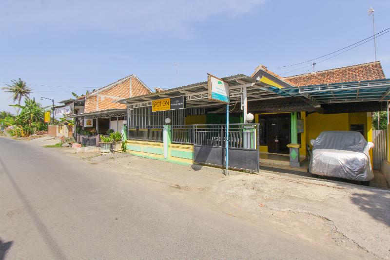 Spot On 1931 Kampung Osing Inn