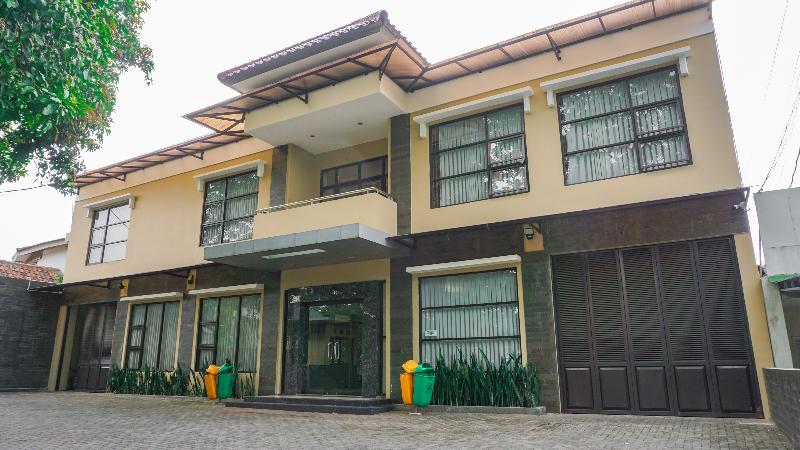 1740 Tekmira Residence Supratman image