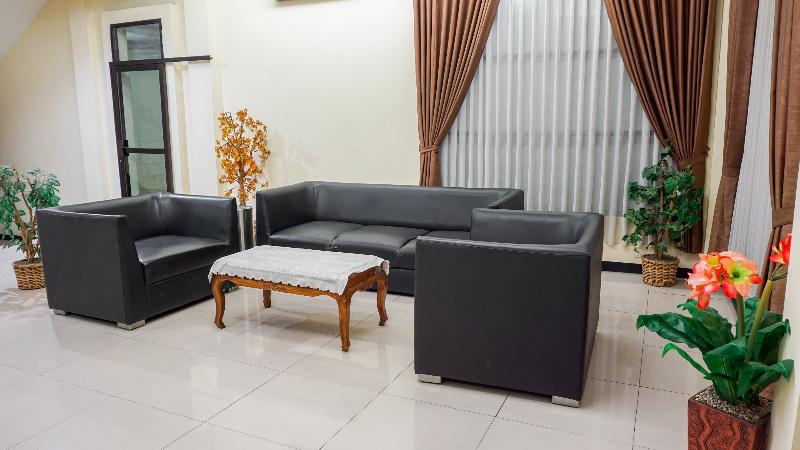 1740 Tekmira Residence Supratman image