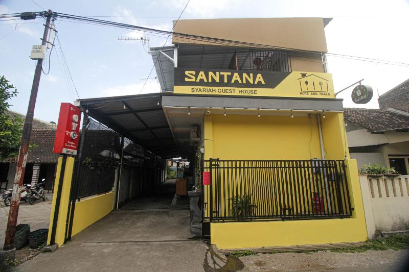 Oyo 2258 Santana Guest House