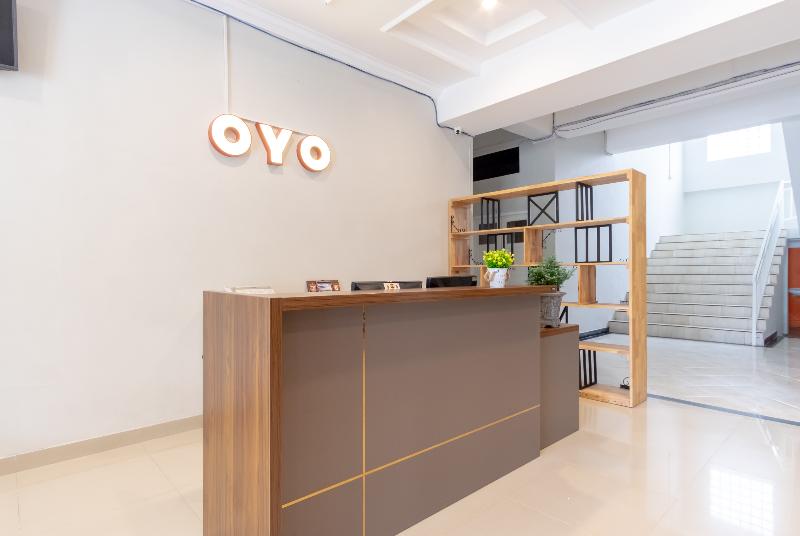 Oyo 1400 Barat Residence