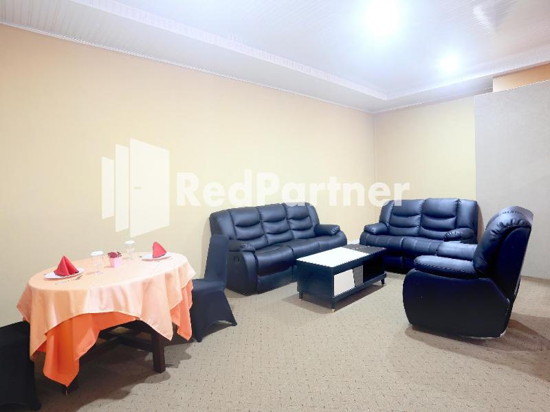 Spot On 2909 Edotel Syariah Nilam Sari image