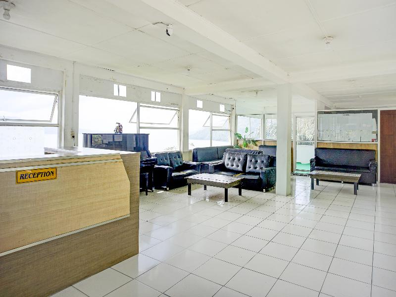 Collection O Gapura Hotel Near Parapat Penatapan D image