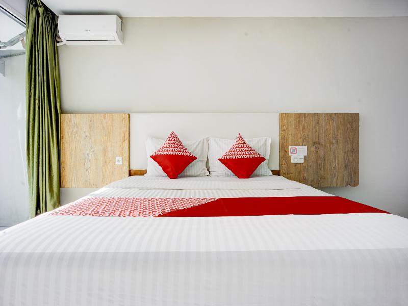 Collection O Gapura Hotel Near Parapat Penatapan D image